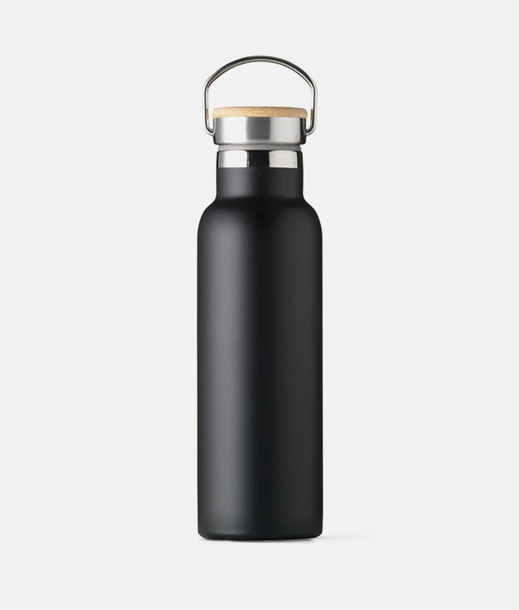 210511_BrandTasmania_Ecom_6200_sRGB_WebRes bottle mockup